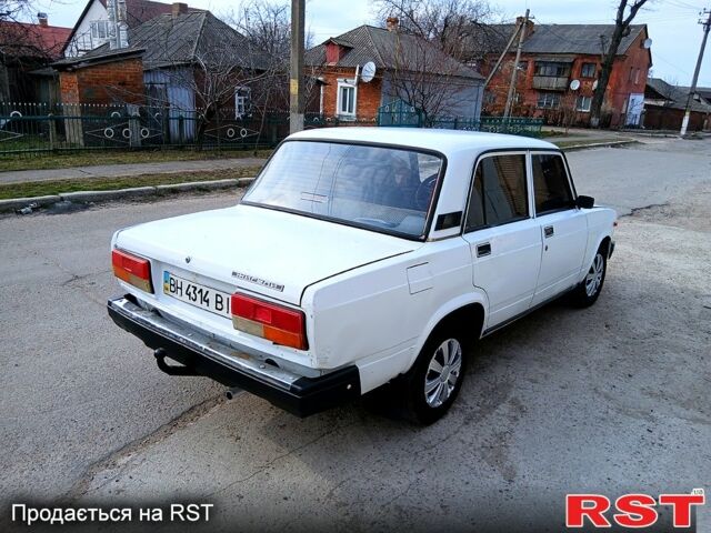 Белый ВАЗ 2107, объемом двигателя 1.5 л и пробегом 0 тыс. км за 700 $, фото 4 на Automoto.ua