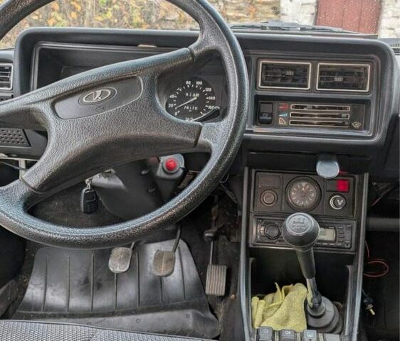 Белый ВАЗ 2107, объемом двигателя 1.5 л и пробегом 76 тыс. км за 1500 $, фото 4 на Automoto.ua