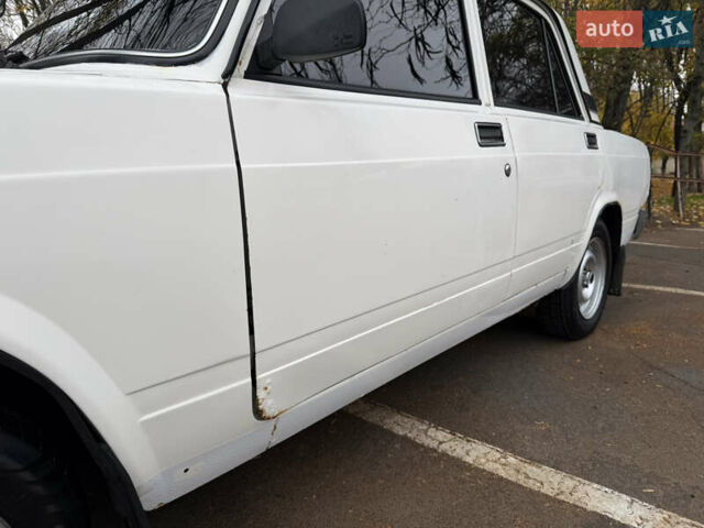 Белый ВАЗ 2107, объемом двигателя 1.6 л и пробегом 81 тыс. км за 1250 $, фото 3 на Automoto.ua