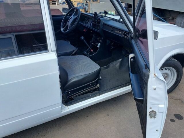 Белый ВАЗ 2107, объемом двигателя 1.6 л и пробегом 84 тыс. км за 2500 $, фото 6 на Automoto.ua