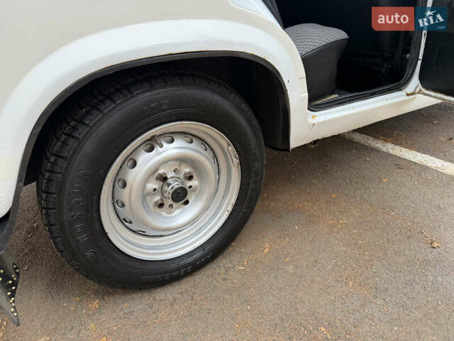 Белый ВАЗ 2107, объемом двигателя 1.6 л и пробегом 81 тыс. км за 1250 $, фото 19 на Automoto.ua