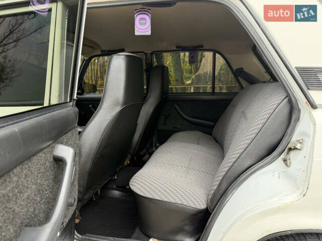 Белый ВАЗ 2107, объемом двигателя 1.6 л и пробегом 81 тыс. км за 1250 $, фото 9 на Automoto.ua