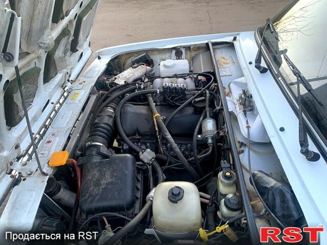 Белый ВАЗ 2107, объемом двигателя 1.6 л и пробегом 180 тыс. км за 1900 $, фото 6 на Automoto.ua