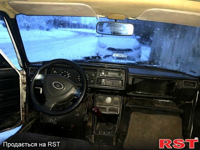 Белый ВАЗ 2107, объемом двигателя 1.5 л и пробегом 100 тыс. км за 600 $, фото 3 на Automoto.ua