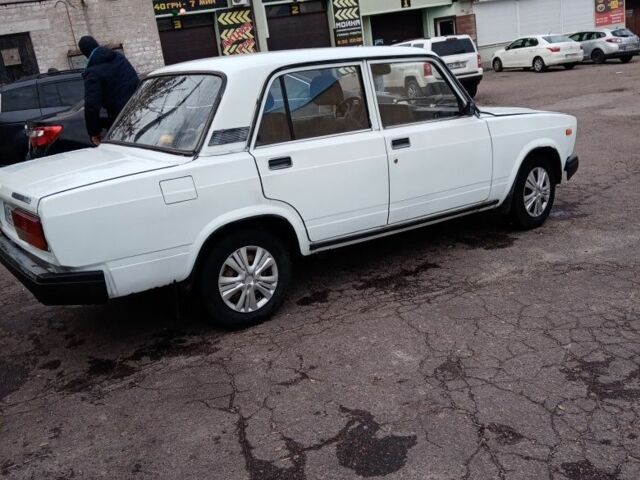 Білий ВАЗ 2107, об'ємом двигуна 1.6 л та пробігом 120 тис. км за 1100 $, фото 3 на Automoto.ua