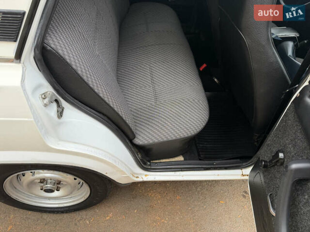 Белый ВАЗ 2107, объемом двигателя 1.6 л и пробегом 81 тыс. км за 1250 $, фото 18 на Automoto.ua