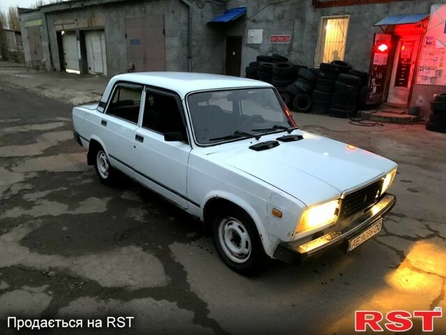 Белый ВАЗ 2107, объемом двигателя 1.5 л и пробегом 100 тыс. км за 600 $, фото 1 на Automoto.ua