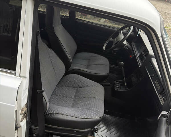 Белый ВАЗ 2107, объемом двигателя 1.5 л и пробегом 75 тыс. км за 1999 $, фото 24 на Automoto.ua