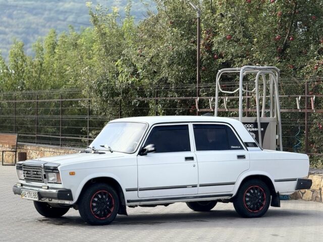 ВАЗ 2107 2008 в Киеве на Automoto.ua Белый ВАЗ 2107, объемом двигателя 1.6 л и пробегом 56 тыс. км за 1899 $, фото 7 на Automoto.ua