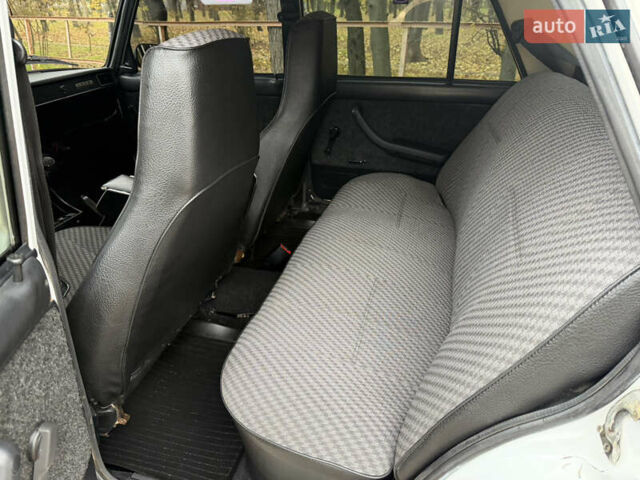 Белый ВАЗ 2107, объемом двигателя 1.6 л и пробегом 81 тыс. км за 1250 $, фото 10 на Automoto.ua