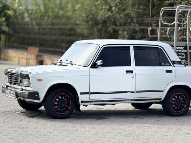 ВАЗ 2107 2008 в Киеве на Automoto.ua Белый ВАЗ 2107, объемом двигателя 1.6 л и пробегом 56 тыс. км за 1899 $, фото 6 на Automoto.ua
