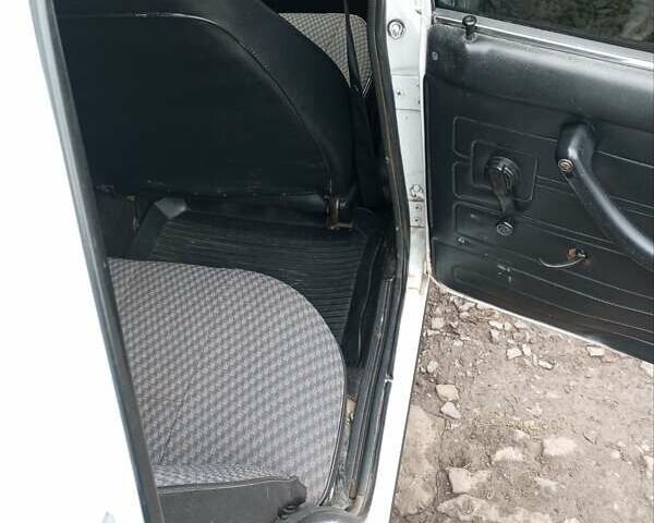 Білий ВАЗ 2107, об'ємом двигуна 1.6 л та пробігом 47 тис. км за 1500 $, фото 17 на Automoto.ua