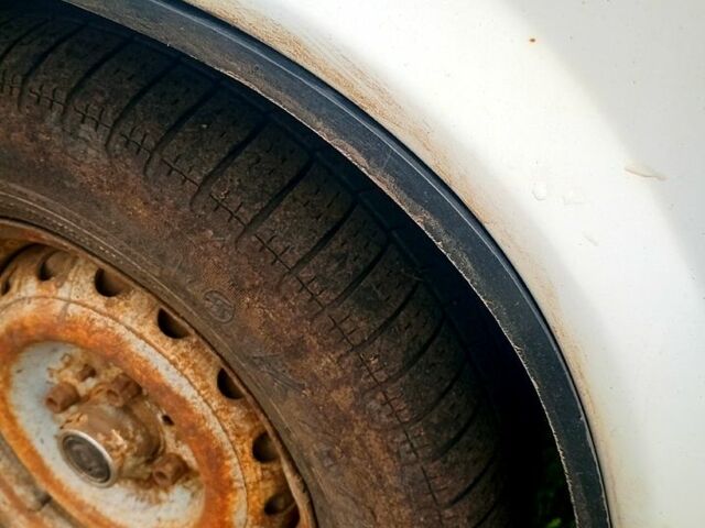 Белый ВАЗ 2107, объемом двигателя 1.6 л и пробегом 50 тыс. км за 550 $, фото 2 на Automoto.ua