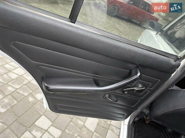 Белый ВАЗ 2107, объемом двигателя 1.5 л и пробегом 75 тыс. км за 1999 $, фото 20 на Automoto.ua