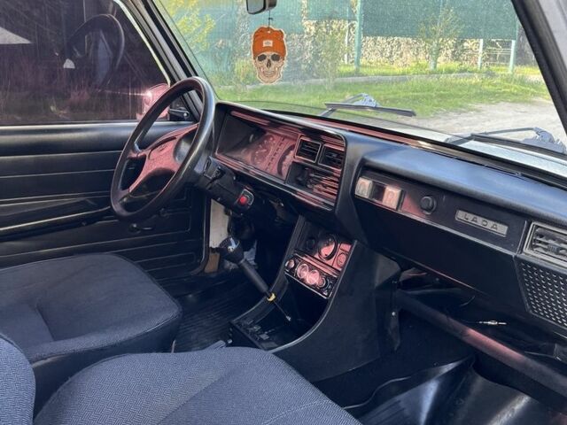 Белый ВАЗ 2107, объемом двигателя 1.6 л и пробегом 170 тыс. км за 1350 $, фото 5 на Automoto.ua