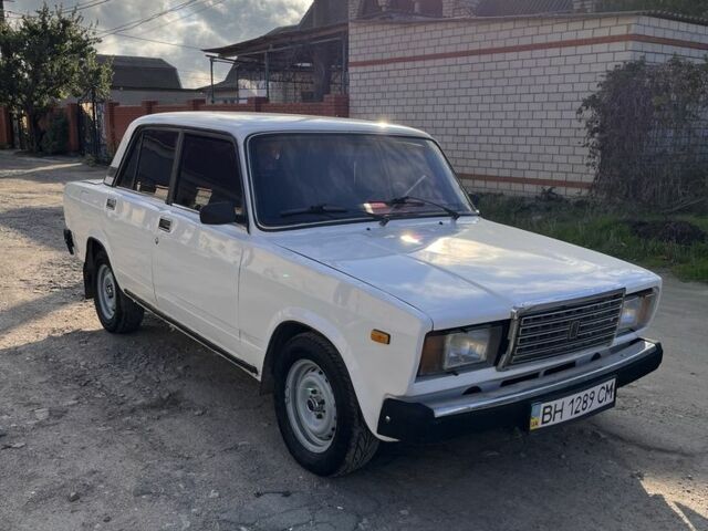 Белый ВАЗ 2107, объемом двигателя 1.6 л и пробегом 170 тыс. км за 1350 $, фото 1 на Automoto.ua