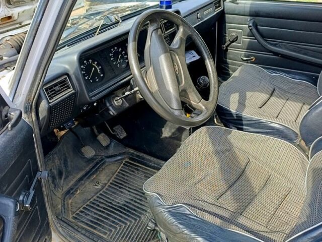 Белый ВАЗ 2107, объемом двигателя 1.6 л и пробегом 103 тыс. км за 1200 $, фото 5 на Automoto.ua