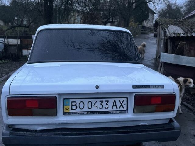 Білий ВАЗ 2107, об'ємом двигуна 1.6 л та пробігом 200 тис. км за 800 $, фото 2 на Automoto.ua