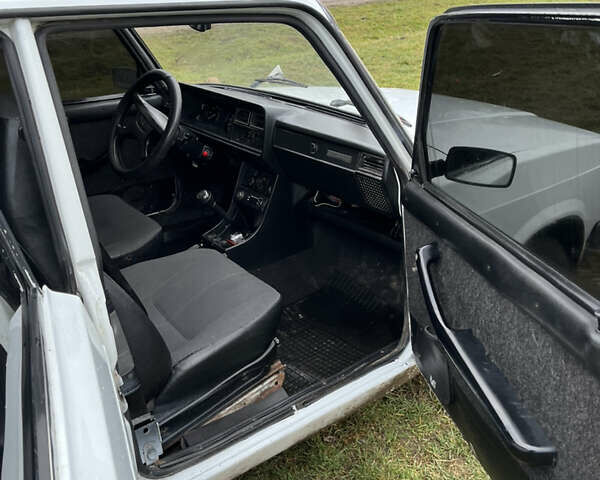 Белый ВАЗ 2107, объемом двигателя 1.6 л и пробегом 95 тыс. км за 1080 $, фото 10 на Automoto.ua