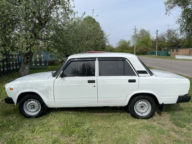 Білий ВАЗ 2107, об'ємом двигуна 0 л та пробігом 54 тис. км за 2200 $, фото 3 на Automoto.ua