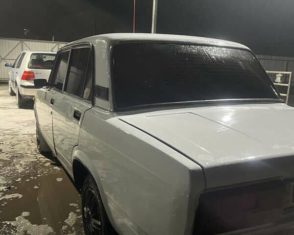 Белый ВАЗ 2107, объемом двигателя 1.6 л и пробегом 95 тыс. км за 1080 $, фото 3 на Automoto.ua