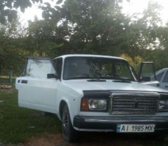 Белый ВАЗ 2107, объемом двигателя 1.5 л и пробегом 1000 тыс. км за 409 $, фото 3 на Automoto.ua