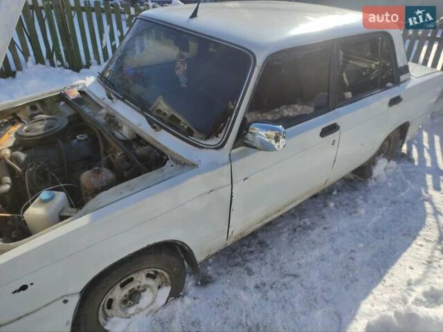 Білий ВАЗ 2107, об'ємом двигуна 1.5 л та пробігом 130 тис. км за 600 $, фото 4 на Automoto.ua