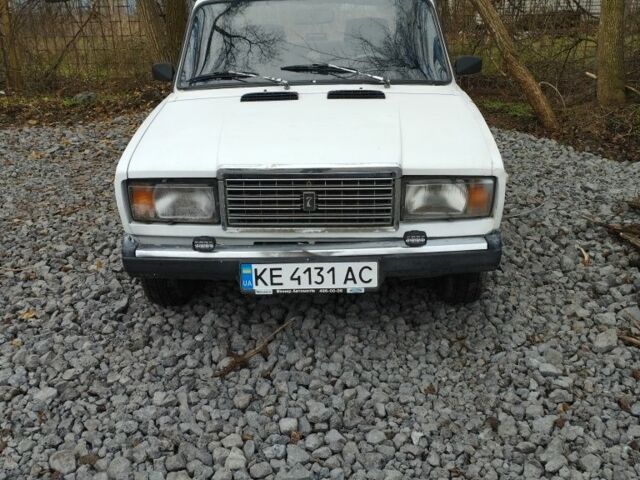 Белый ВАЗ 2107, объемом двигателя 1.5 л и пробегом 42 тыс. км за 1200 $, фото 1 на Automoto.ua