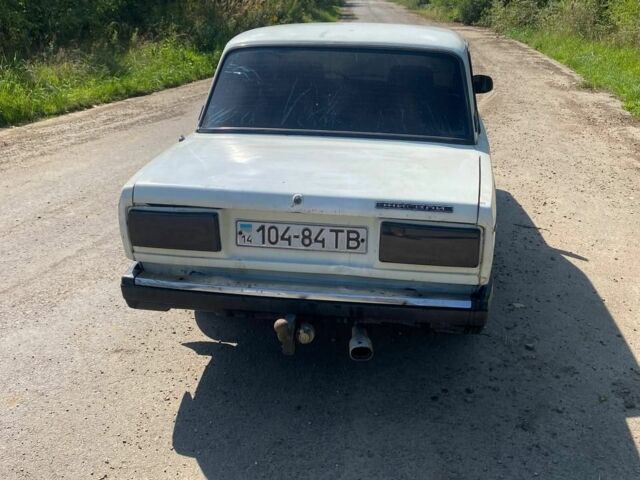 Белый ВАЗ 2107, объемом двигателя 1.5 л и пробегом 250 тыс. км за 25000 $, фото 4 на Automoto.ua