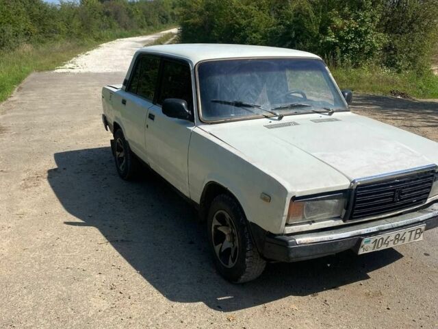 Белый ВАЗ 2107, объемом двигателя 1.5 л и пробегом 250 тыс. км за 25000 $, фото 6 на Automoto.ua