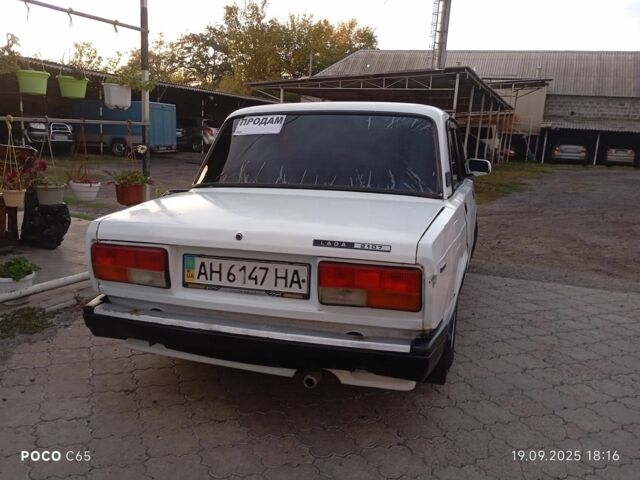 Белый ВАЗ 2107, объемом двигателя 6 л и пробегом 6 тыс. км за 607 $, фото 4 на Automoto.ua