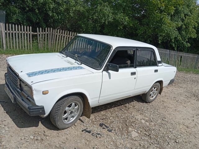 Белый ВАЗ 2107, объемом двигателя 0 л и пробегом 100 тыс. км за 484 $, фото 1 на Automoto.ua