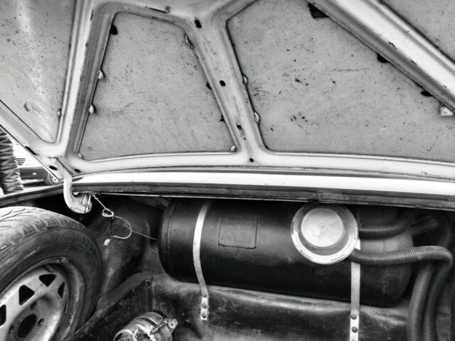 Белый ВАЗ 2107, объемом двигателя 1 л и пробегом 300 тыс. км за 824 $, фото 8 на Automoto.ua