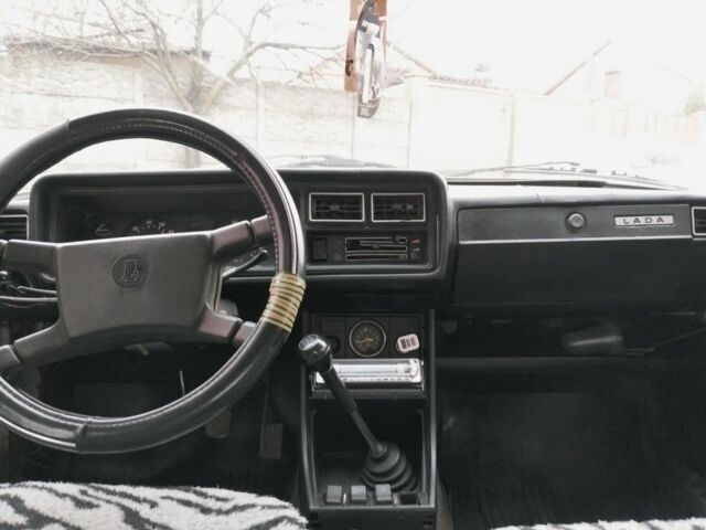 Белый ВАЗ 2107, объемом двигателя 1 л и пробегом 300 тыс. км за 824 $, фото 10 на Automoto.ua