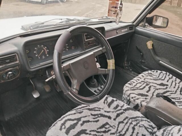 Белый ВАЗ 2107, объемом двигателя 1 л и пробегом 300 тыс. км за 824 $, фото 11 на Automoto.ua