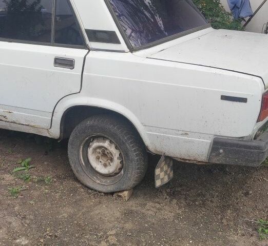 Белый ВАЗ 2107, объемом двигателя 0 л и пробегом 456 тыс. км за 11000 $, фото 8 на Automoto.ua