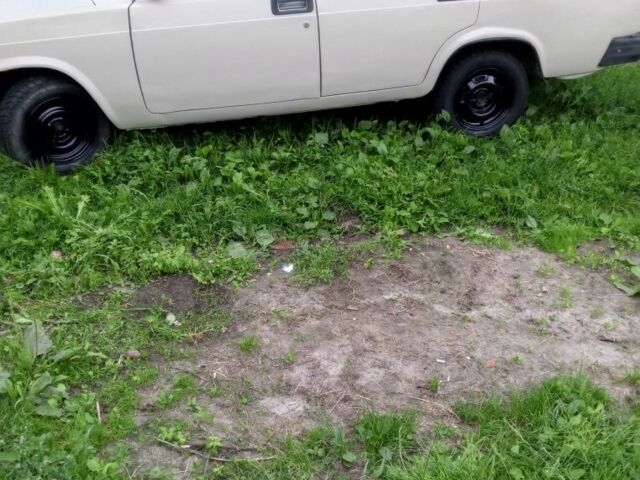 Бежевый ВАЗ 2107, объемом двигателя 1.5 л и пробегом 399 тыс. км за 899 $, фото 4 на Automoto.ua