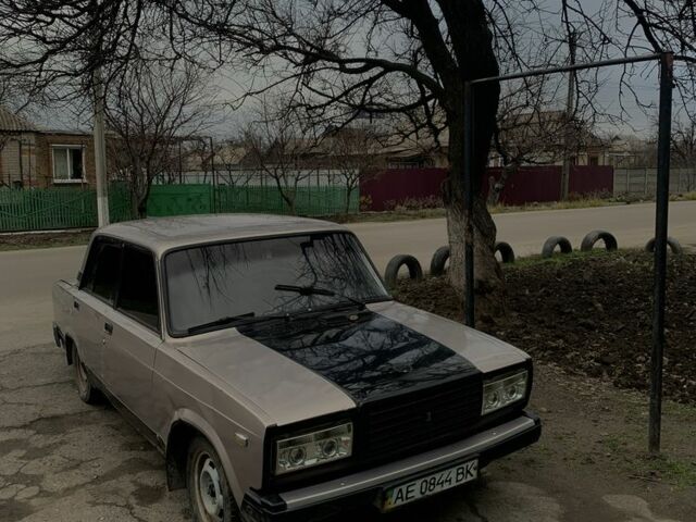 Бежевый ВАЗ 2107, объемом двигателя 1.6 л и пробегом 200 тыс. км за 474 $, фото 2 на Automoto.ua