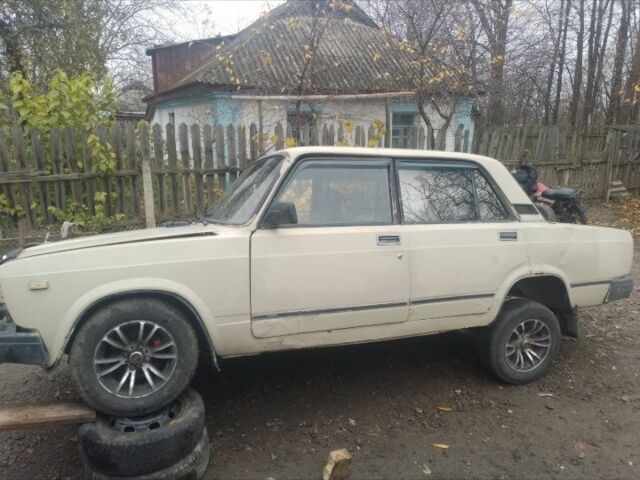 Бежевый ВАЗ 2107, объемом двигателя 1.5 л и пробегом 200 тыс. км за 332 $, фото 1 на Automoto.ua