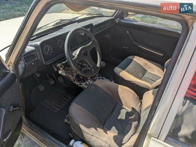 Бежевий ВАЗ 2107, об'ємом двигуна 1.5 л та пробігом 400 тис. км за 551 $, фото 4 на Automoto.ua