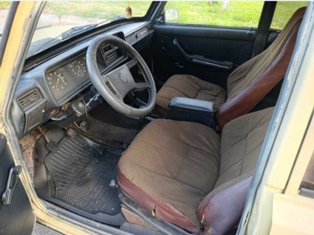 Бежевый ВАЗ 2107, объемом двигателя 1.5 л и пробегом 34 тыс. км за 600 $, фото 5 на Automoto.ua