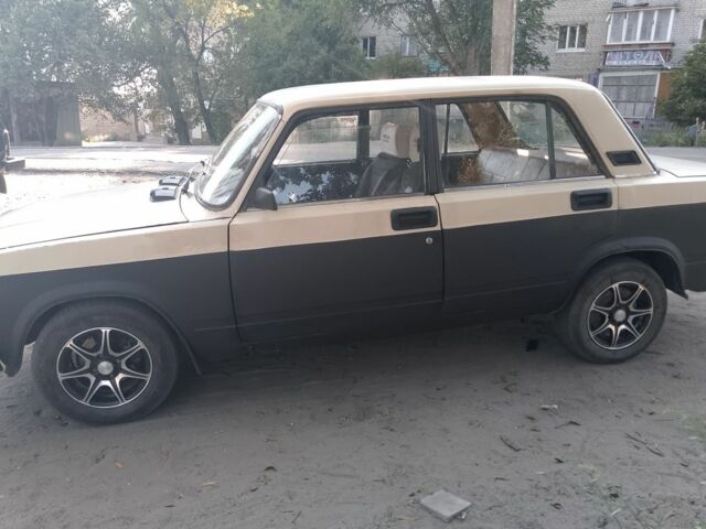 Бежевый ВАЗ 2107, объемом двигателя 1.5 л и пробегом 98 тыс. км за 620 $, фото 4 на Automoto.ua