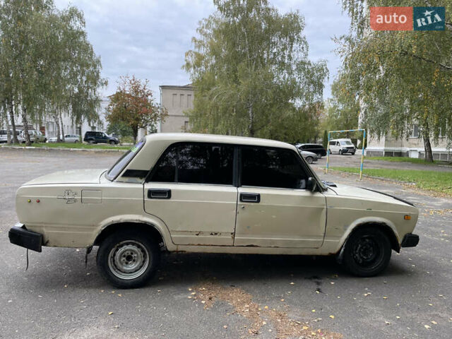ВАЗ 2107 1986 в Могилев-Подольском на Automoto.ua Бежевый ВАЗ 2107, объемом двигателя 1.46 л и пробегом 300 тыс. км за 1111 $, фото 4 на Automoto.ua