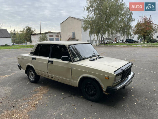 ВАЗ 2107 1986 в Могилев-Подольском на Automoto.ua Бежевый ВАЗ 2107, объемом двигателя 1.46 л и пробегом 300 тыс. км за 1111 $, фото 5 на Automoto.ua