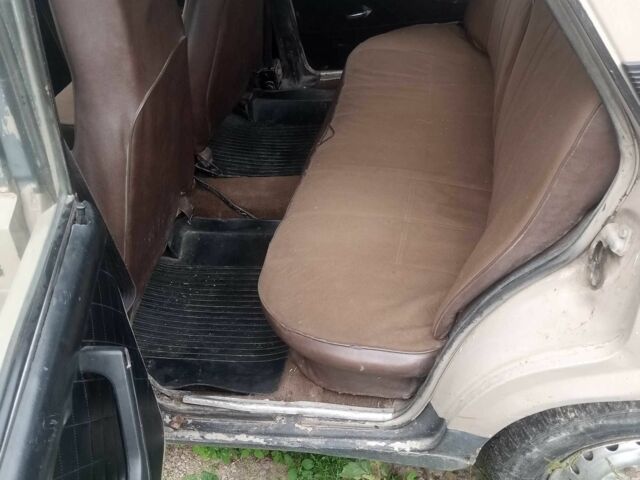 ВАЗ 2107 1986 в Виннице на Automoto.ua Бежевый ВАЗ 2107, объемом двигателя 0 л и пробегом 1000 тыс. км за 385 $, фото 7 на Automoto.ua