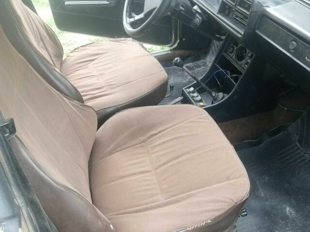 ВАЗ 2107 1986 в Виннице на Automoto.ua Бежевый ВАЗ 2107, объемом двигателя 0 л и пробегом 1000 тыс. км за 385 $, фото 6 на Automoto.ua