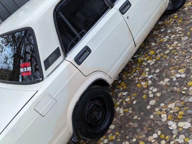 Бежевый ВАЗ 2107, объемом двигателя 1.3 л и пробегом 42 тыс. км за 669 $, фото 3 на Automoto.ua