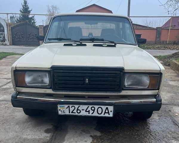 Бежевый ВАЗ 2107, объемом двигателя 1.3 л и пробегом 300 тыс. км за 600 $, фото 7 на Automoto.ua