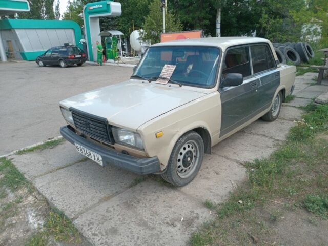 Бежевий ВАЗ 2107, об'ємом двигуна 1.5 л та пробігом 300 тис. км за 559 $, фото 1 на Automoto.ua