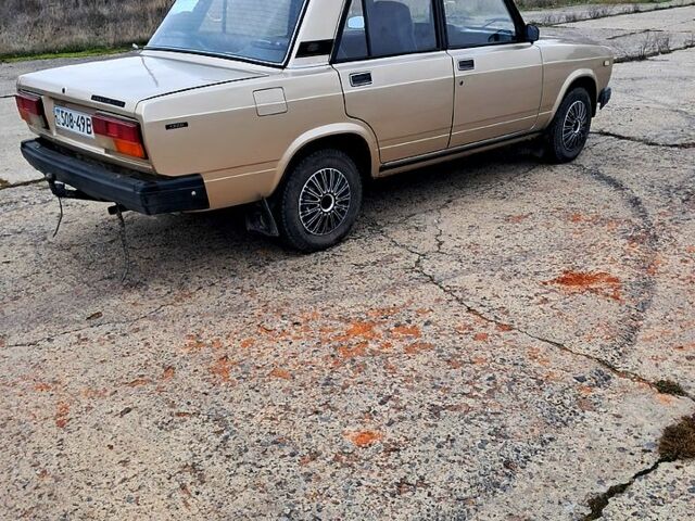 Бежевый ВАЗ 2107, объемом двигателя 1.6 л и пробегом 0 тыс. км за 1000 $, фото 2 на Automoto.ua